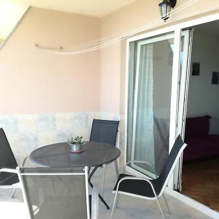 Διαμέρισμα Lo - 5 *